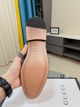 Load image into Gallery viewer, Gucci Men Dress shoes
