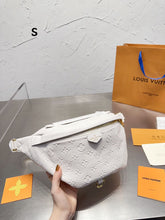 Load image into Gallery viewer, LV Fanny Pack
