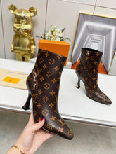 Load image into Gallery viewer, Half Calf LV BOOTS
