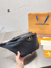 Load image into Gallery viewer, LV Fanny Pack
