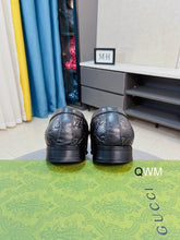 Load image into Gallery viewer, Gucci Men
