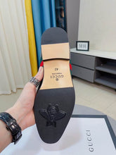 Load image into Gallery viewer, Gucci Wing Tip Men Dress Shoes

