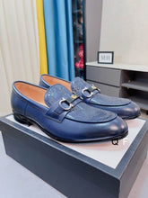 Load image into Gallery viewer, Gucci Men Dress shoes
