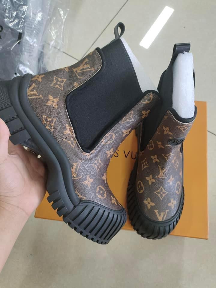 Louie Vuitton Boots