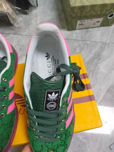 Load image into Gallery viewer, Gucci Green/Pink Adidas
