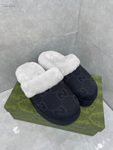 Load image into Gallery viewer, Gucci Slippers
