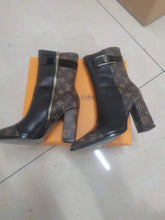 Load image into Gallery viewer, LV Boots midcalf
