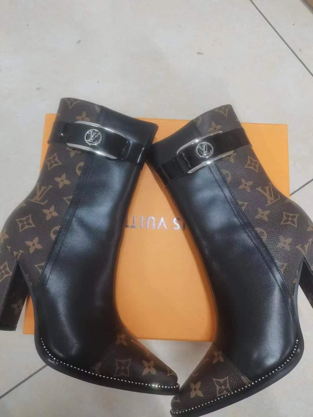LV Boots midcalf