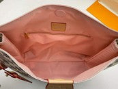 LV Graceful
